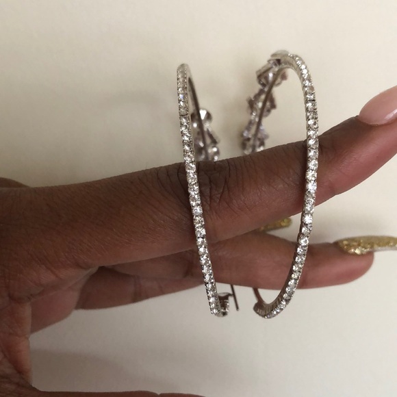 Silver hoops - Picture 2 of 3